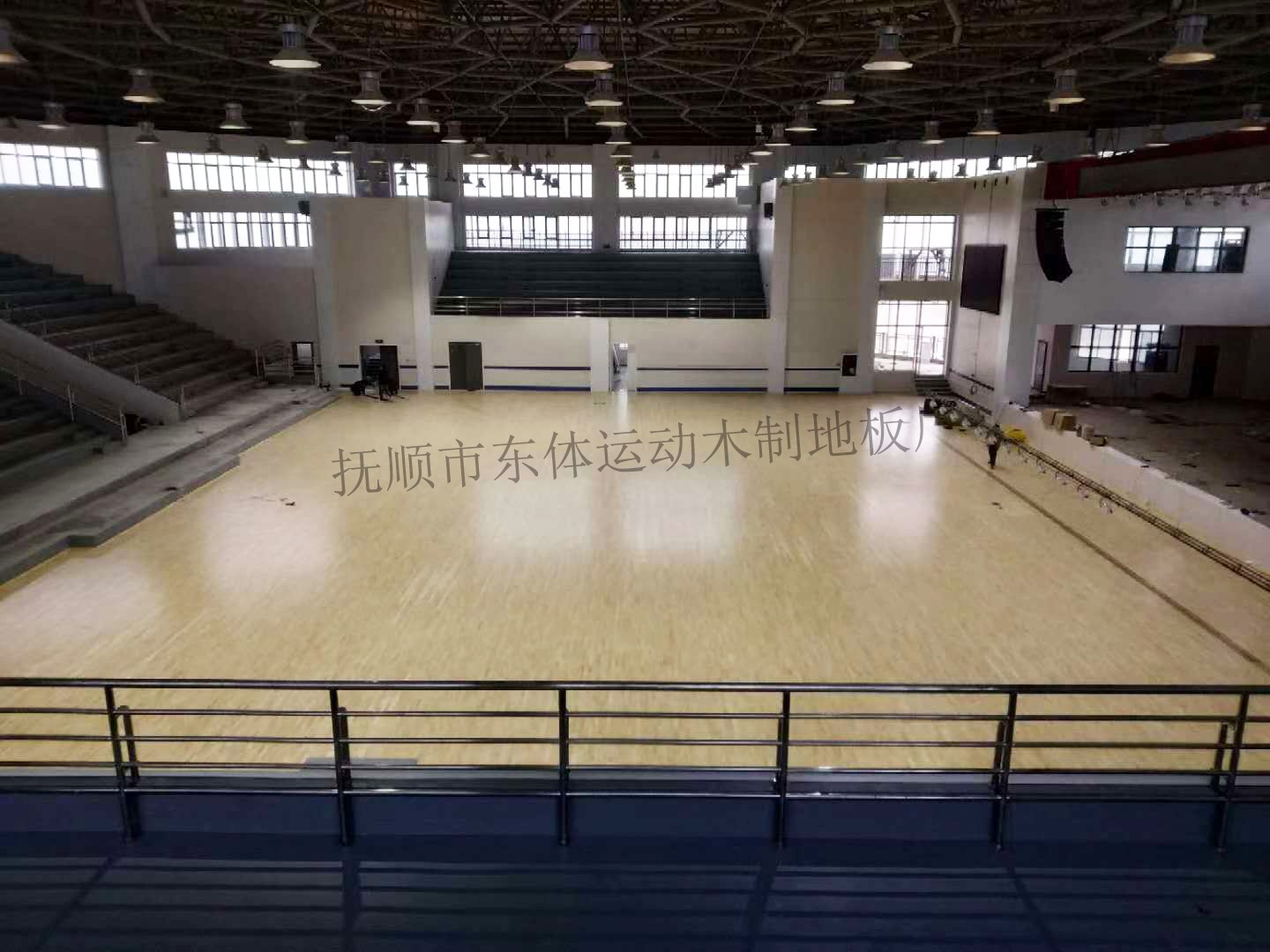专业的运动木地板