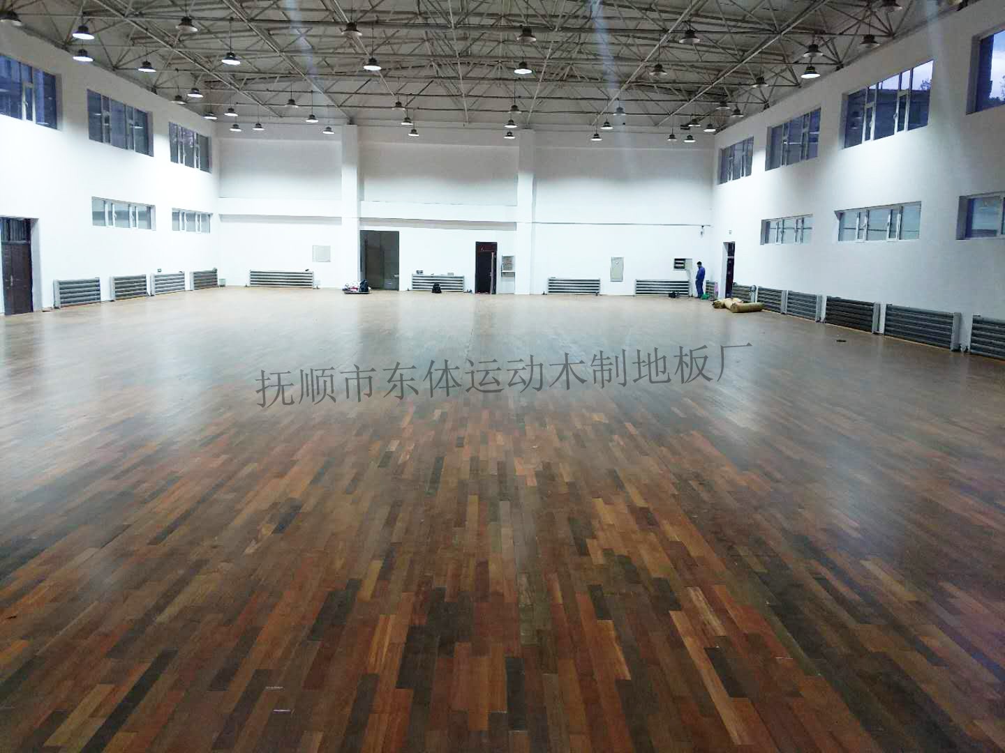篮球馆案例