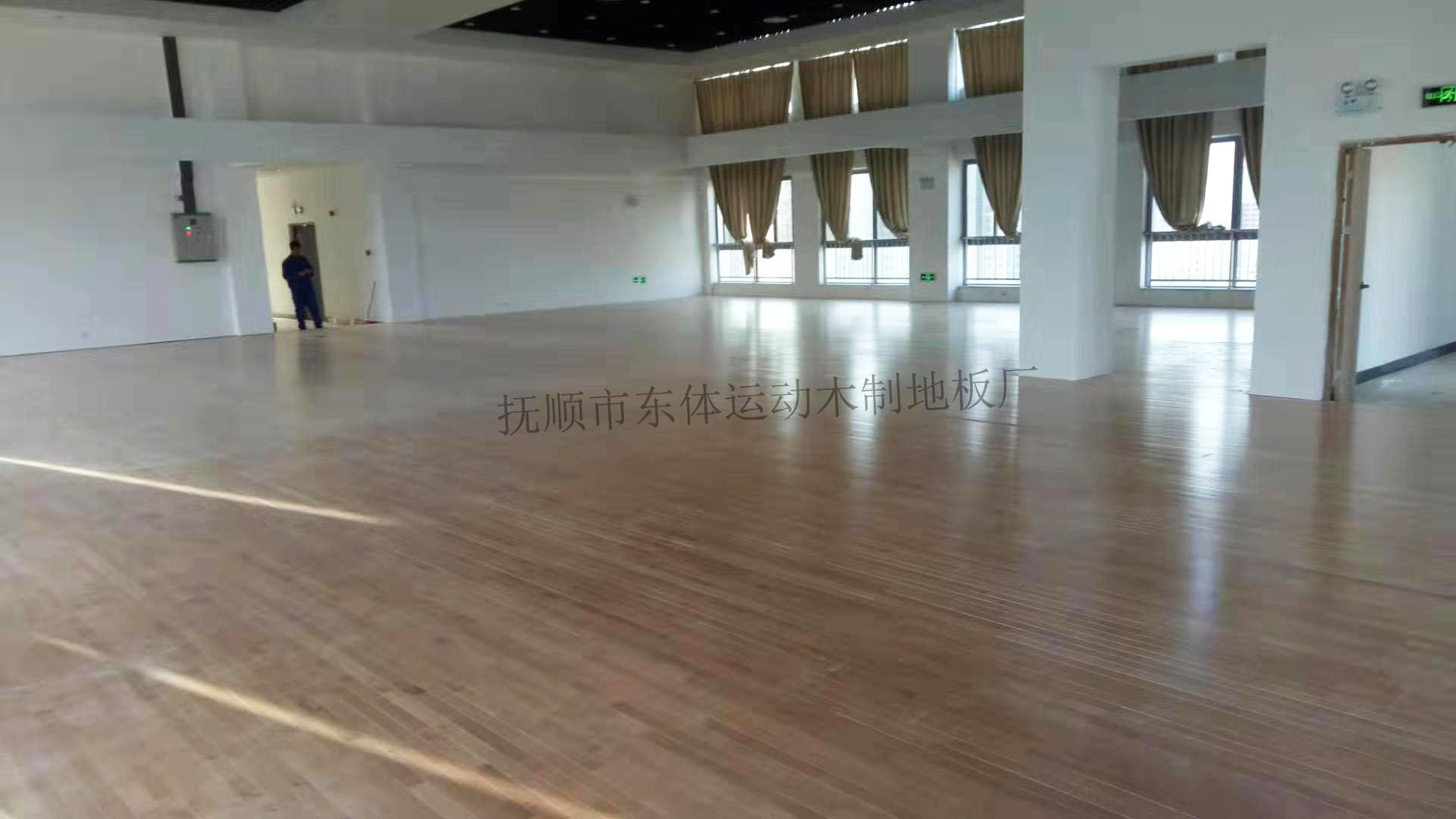 篮球馆案例